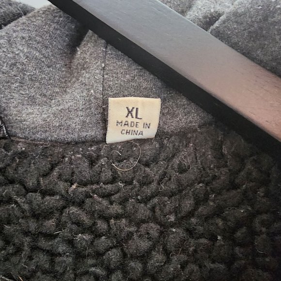 Levi's Faux Leather Trucker with Jersey Hood and Fleece Lining XL - Picture 6 of 6